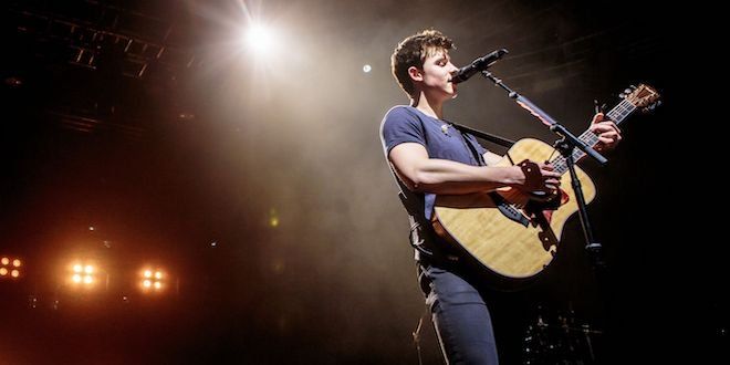 Shawn Mendes: An Acoustic-Pop Sensation